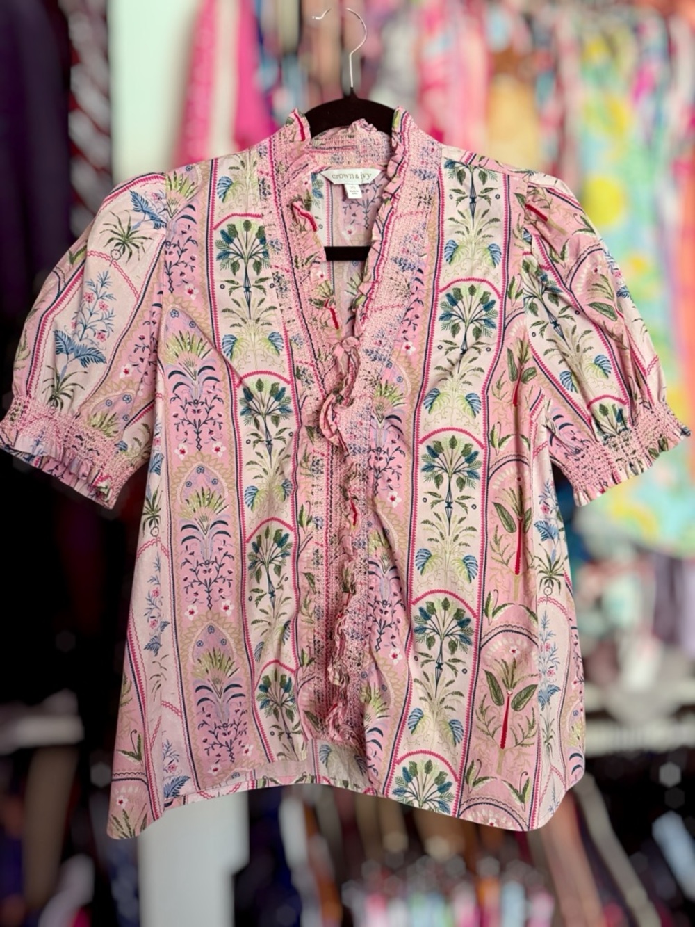 Crown & Ivy Pink Floral Smocked Ruffle Neck Blouse XS NWOT 🌸